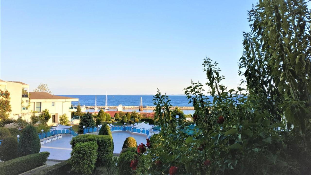 Baratero Vlas Marina Apartment Święty Włas Zewnętrze zdjęcie