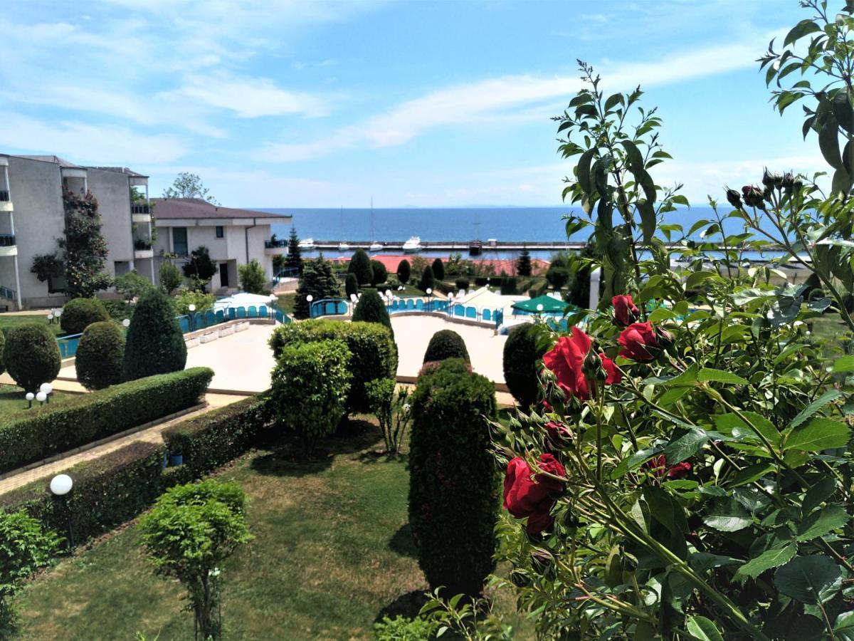 Baratero Vlas Marina Apartment Święty Włas Zewnętrze zdjęcie