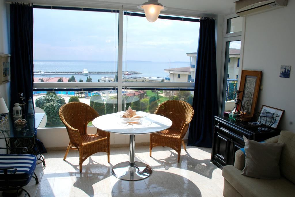 Baratero Vlas Marina Apartment Święty Włas Zewnętrze zdjęcie
